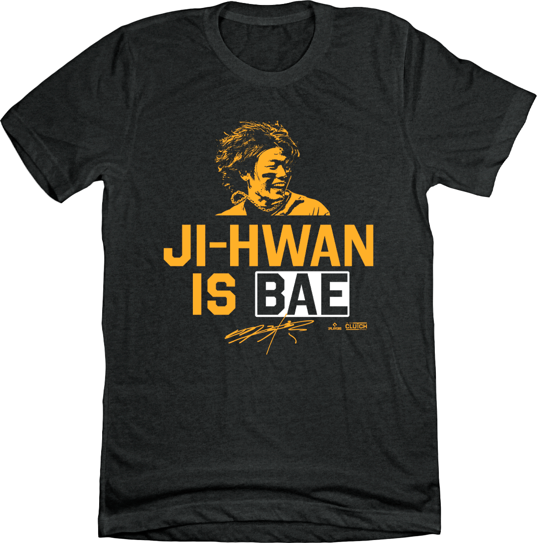 Ji-Hwan is Bae black t-shirt In the Clutch